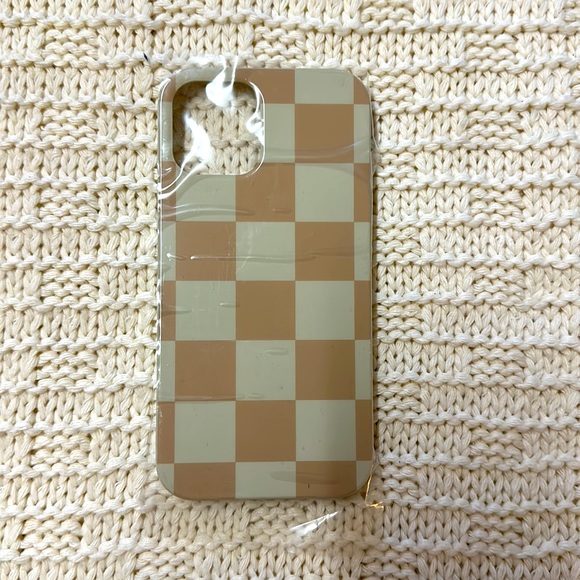 Casely Phone Cases iPhone 12 Pro - Picture 3 of 4